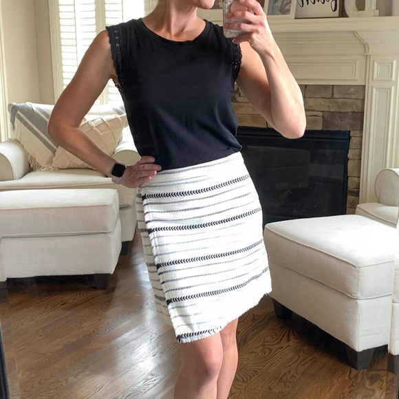 ANN TAYLOR LOFT Size 0P Faux Wrap Skirt Fringe White Blue Black 0 Petite - Picture 10 of 11